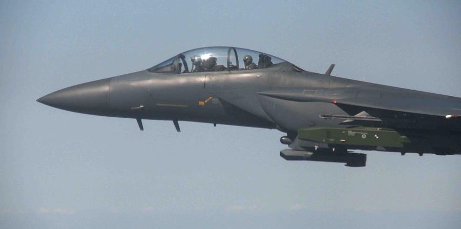 Corea del Sur realizó una maniobra en la que simuló el bombardeo a instalaciones clave en Corea del Norte. (horizontal-x3)