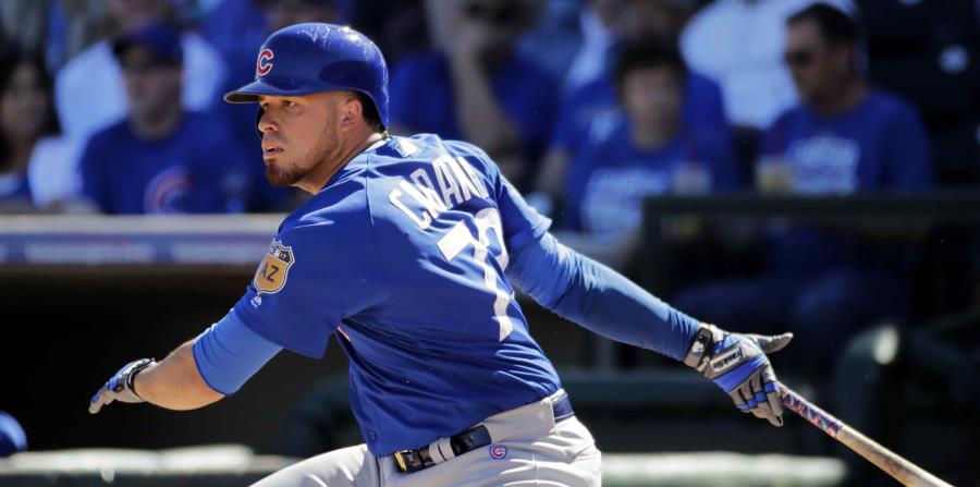 El coameño Víctor Caratini viene de jugar su segunda campaña en las Grandes Ligas con los Cachorros. (AP) (horizontal-x3)