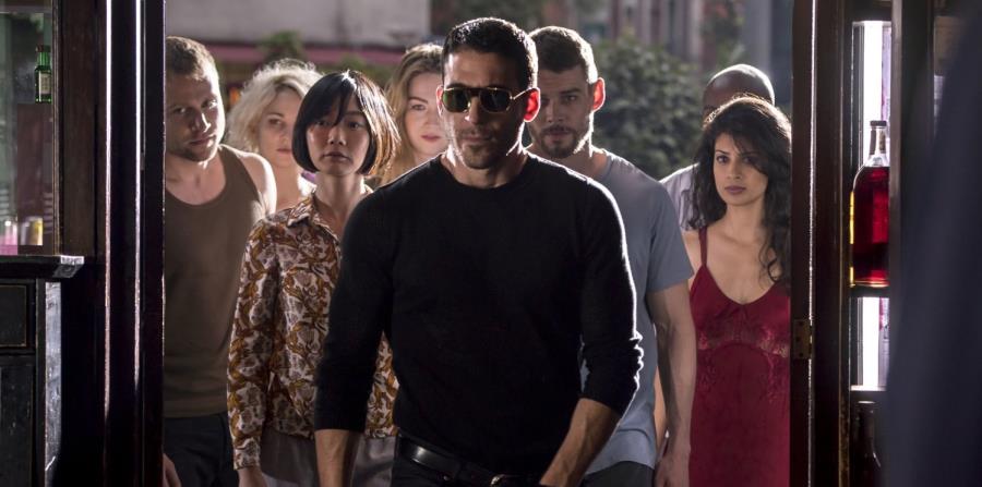 sense8 (horizontal-x3)