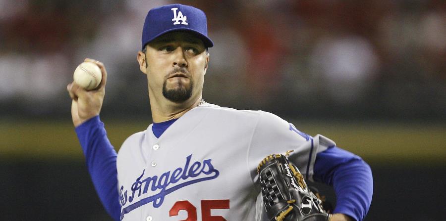 esteban loaiza (horizontal-x3)