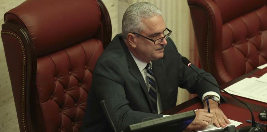 In the picture Thomas Rivera Schatz, Senate President. (horizontal-x3)
