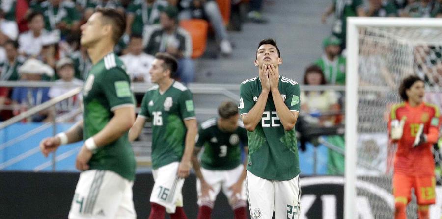 Hirving Lozano, de México, reacciona durante el partido contra Suecia. (AP) (horizontal-x3)