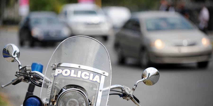 Agentes de la División de Autopistas Buchanan investigan el incidente. (horizontal-x3)