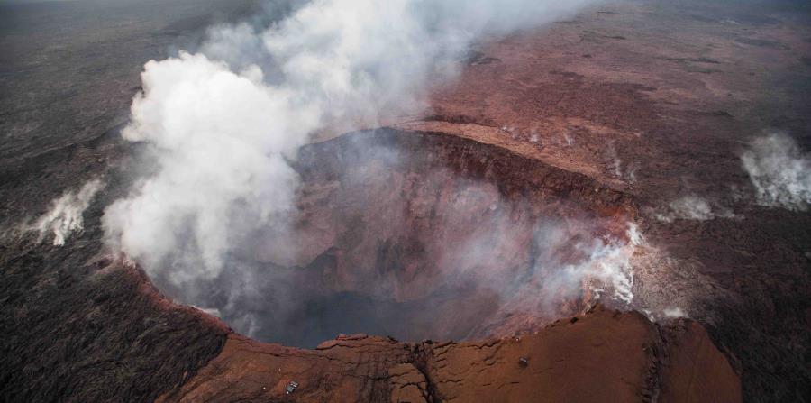 Vista aérea del volcán Kilauea en Hawaii (horizontal-x3)