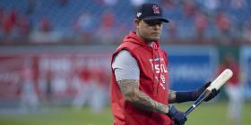 Yadier Molina se resiste a tirar la toalla ante los Nationals