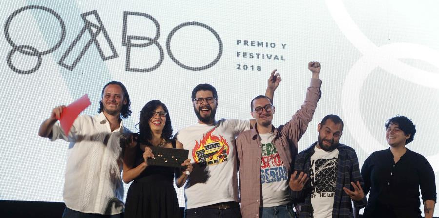 Los periodistas premiados en la ceremonia reciben un aplauso por parte del público presente. (Suministrada) (horizontal-x3)