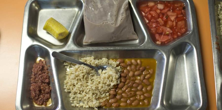Bandejas de comedores escolares | El Nuevo Día Bandejas de comedores escolares | El Nuevo Día