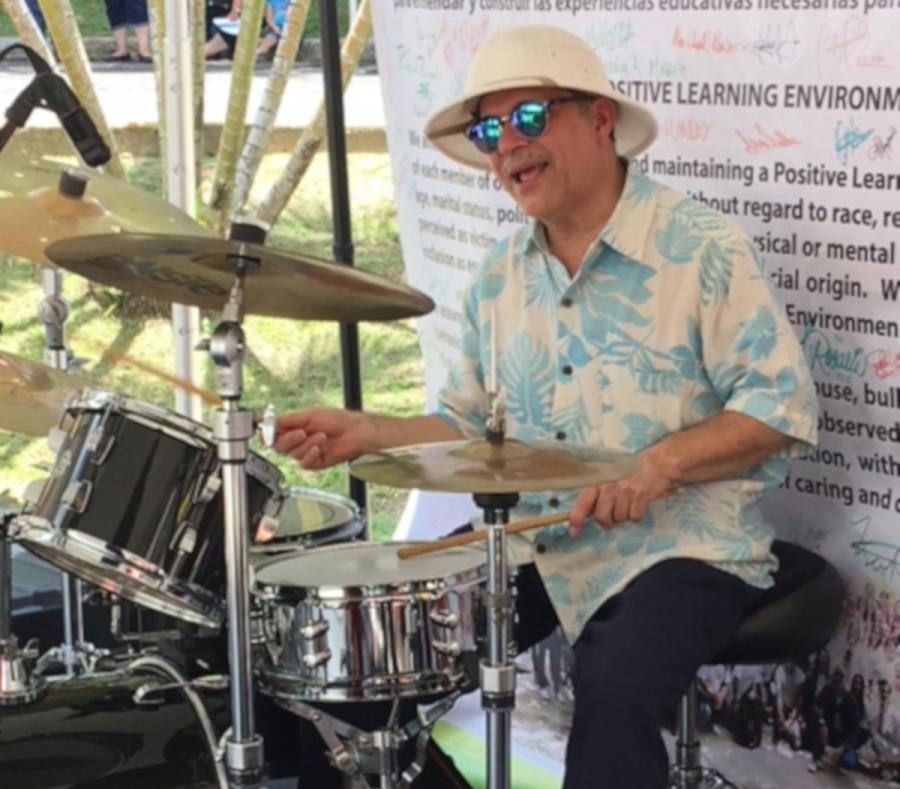 Carlos Rosario se graduó de la Escuela Libre de Música Ramos Antonini. (Suministrada) (semisquare-x3)