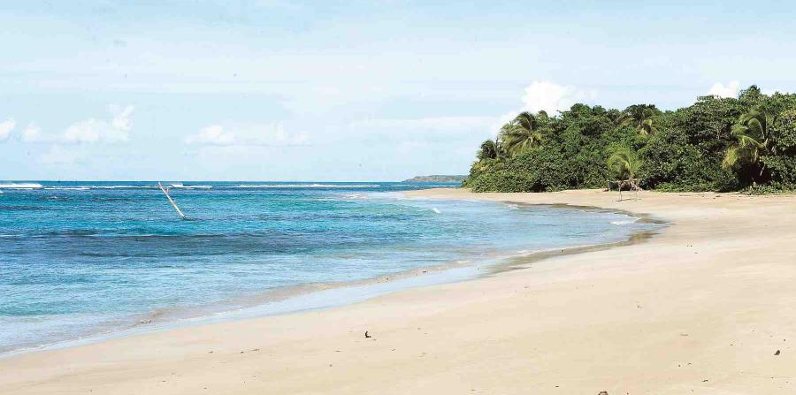 playa san miguel, luquillo (horizontal-x3)