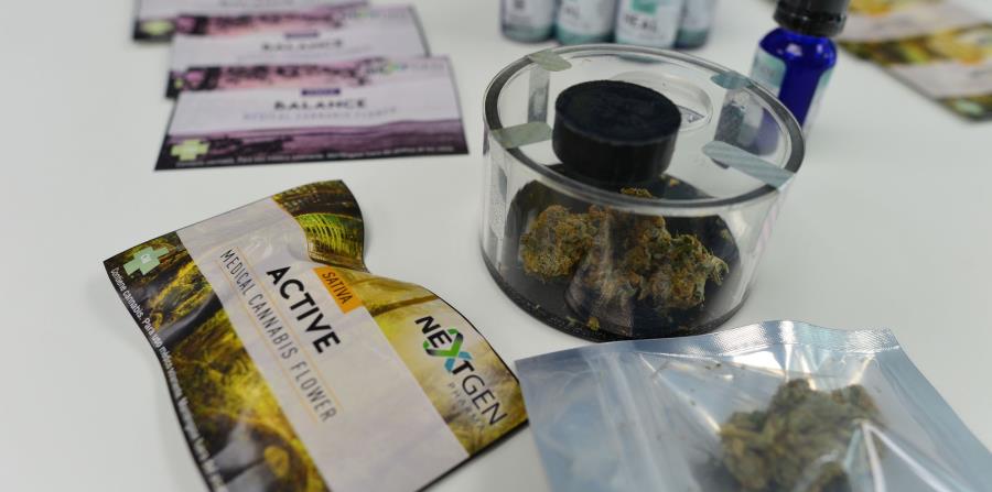 cannabis (horizontal-x3)