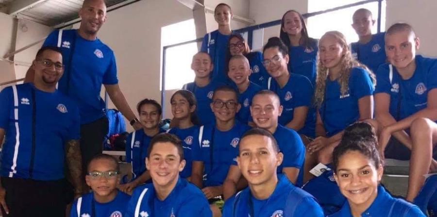 Los nadadores participaron en el evento TYR Sport Summer Classic. (Suministrada) (horizontal-x3)
