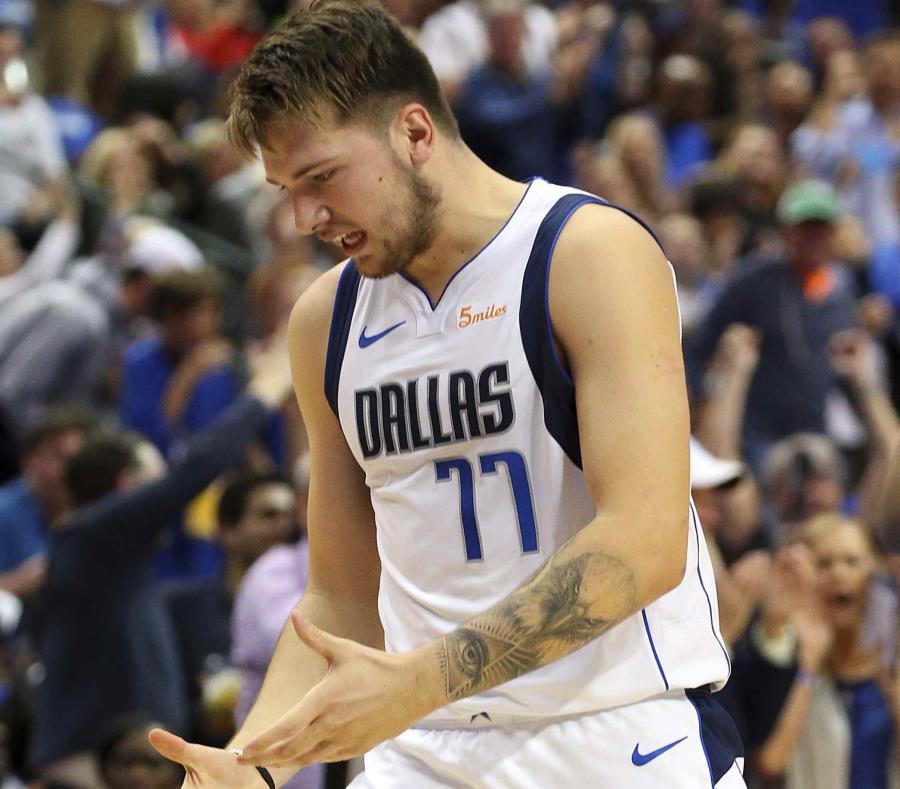 Luka Doncic ayudó a los Mavs en la victoria ante Minnesota. (AP) (semisquare-x3)