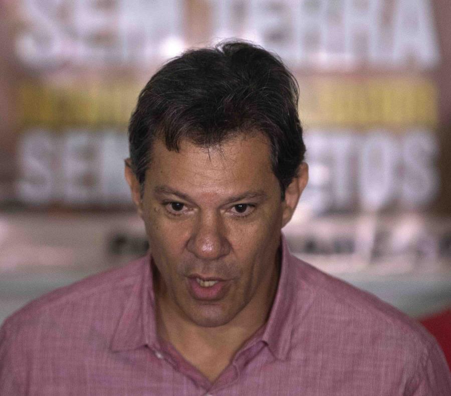 El candidato a la Presidencia de Brasil por el Partido de los Trabajadores (PT), Fernando Haddad, (semisquare-x3)
