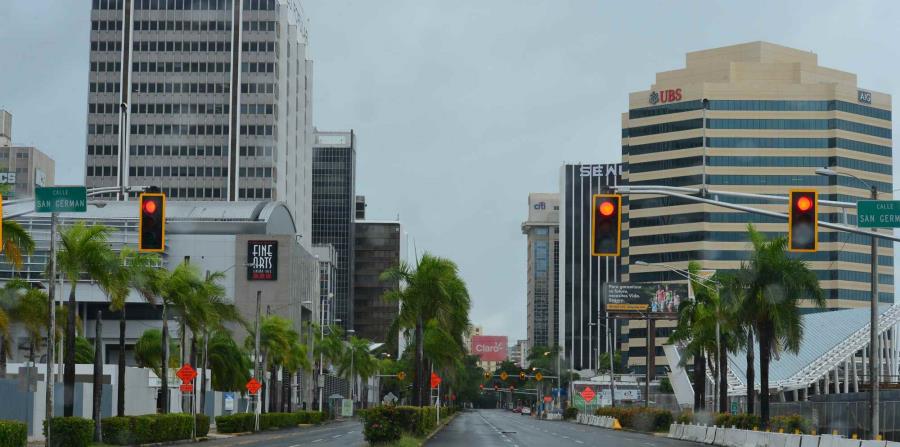 La banca recesa ante el paso de Irma (horizontal-x3)