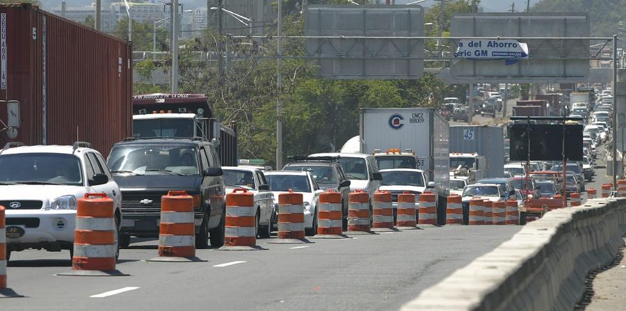 Hace dos semanas, comenzaron los trabajos de reparación en la avenida Kennedy. (GFR Media) (horizontal-x3)