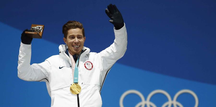 White ganó la presea dorada en la competencia de halfpipe. (AP) (horizontal-x3)