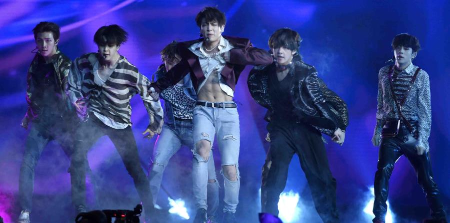 La boy band surcoreana BTS (horizontal-x3)