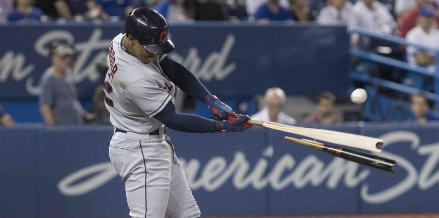 Francisco Lindor añadió un sencillo de dos carreras en el quinto capítulo y pegó otro imparable en el noveno. (AP) (horizontal-x3)