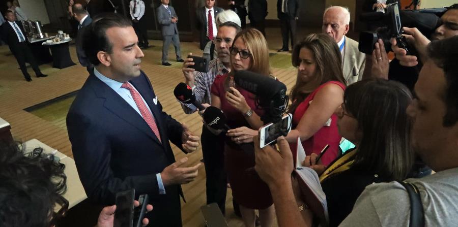 Carrión habló ayer en la convención de la Cámara de Comercio, y dijo que los municipios figuran también en la lista de asuntos de la Junta de Supervisión Fiscal. (horizontal-x3)