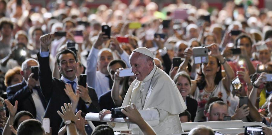 papa Francisco (horizontal-x3)