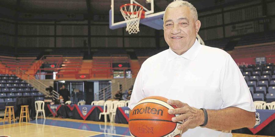 Flor Meléndez se hizo cargo de la práctica del viernes de inmediato para comenzar a conocer a los jugadores. (horizontal-x3)