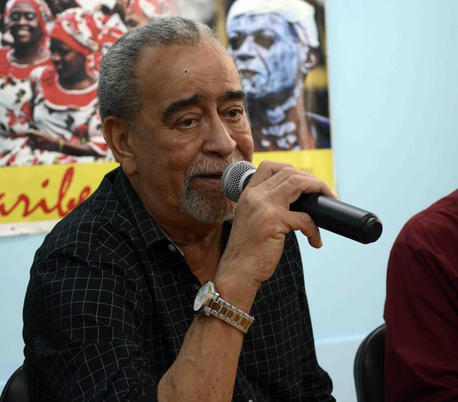 Andy Montañez resaltó la acogida que ha tenido en la ciudad santiaguera, donde se presentó por primera vez en 1981 junto a la afamada orquesta venezolana Dimensión Latina. (Miguel Rubiera Justiz) (semisquare-x3)