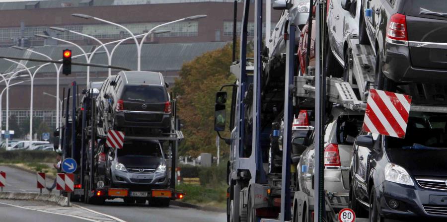 La industria automotriz es un gran empleador y exportador en Europa, y los nuevos aranceles podrían golpear fuertemente a la región, así como también a los consumidores y fabricantes en Estados Unidos, donde los precios podrían subir. (horizontal-x3)
