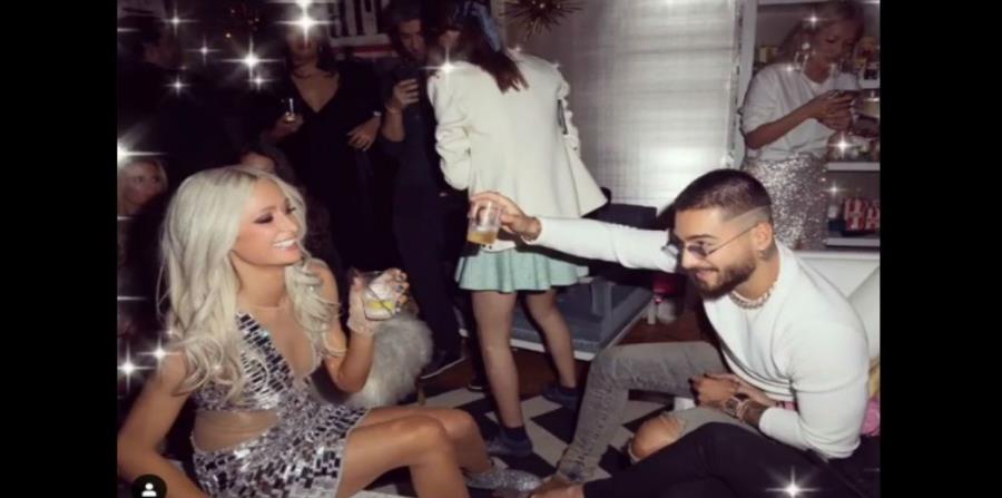 Paris Hilton festejó su cumpleaños y brindó junto a Maluma