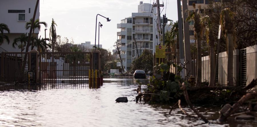 Tras el paso del huracán María en septiembre, las inundaciones en las calles de Ocean Park, en San Juan, demoraron varios días en disiparse. (horizontal-x3)