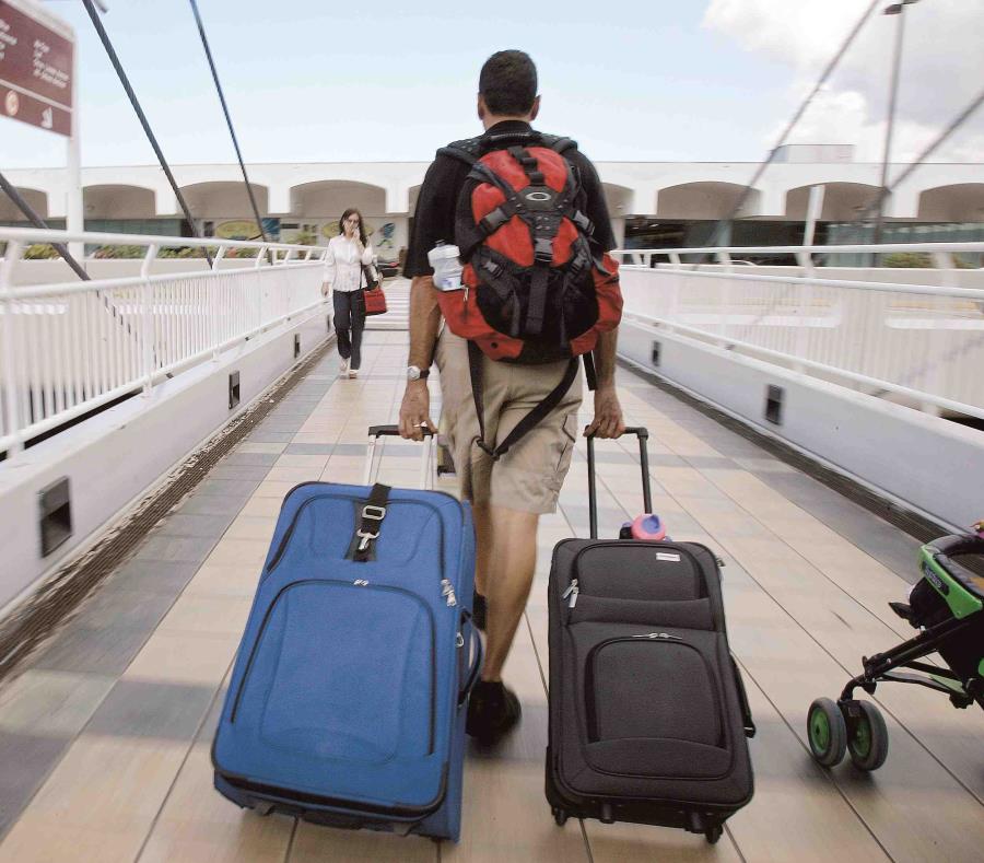 Para noviembre de 2015, se estimaba que el 31% de los puertorriqueños veían como “muy probable” o “bastante probable” su mudanza del País en un periodo de cuatro años. (semisquare-x3)
