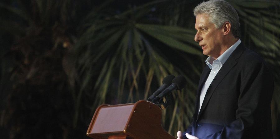 El presidente cubano, Miguel Díaz-Canel, preside el acto inaugural del Salón del Deporte Cubano, en la Ciudad Deportiva, el viernes, 13 de julio del 2018, en La Habana, Cuba. (EFE) (horizontal-x3)