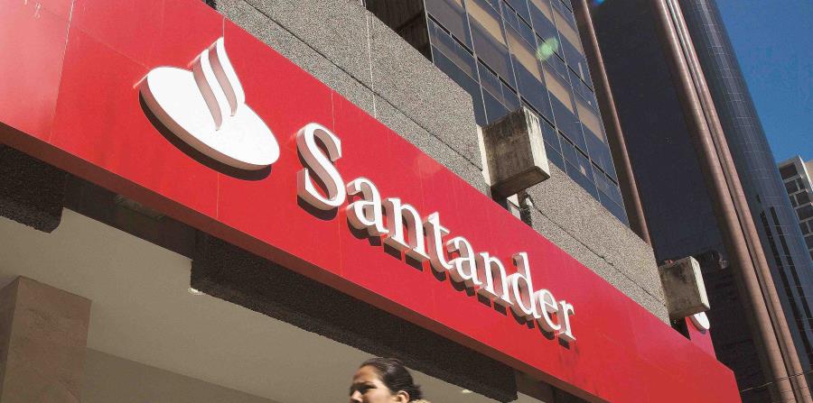 Los clientes también pueden realizar transacciones a través de la aplicación móvil Santander Puerto Rico. (horizontal-x3)