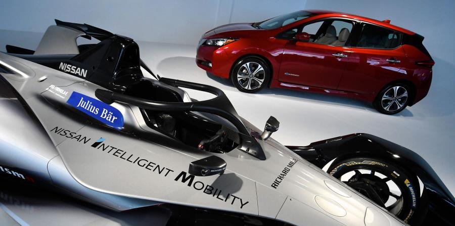 Nissan mostrará en el Salón del Automóvil de Sao Paulo la nueva generación del Leaf, arriba, y el auto que participará en Fórmula E el próximo año, abajo. (horizontal-x3)