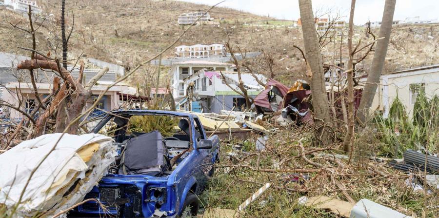 Imagen de autos convertidos en escombros por el paso del huracán Irma por las Islas Vírgenes Británicas. (horizontal-x3)
