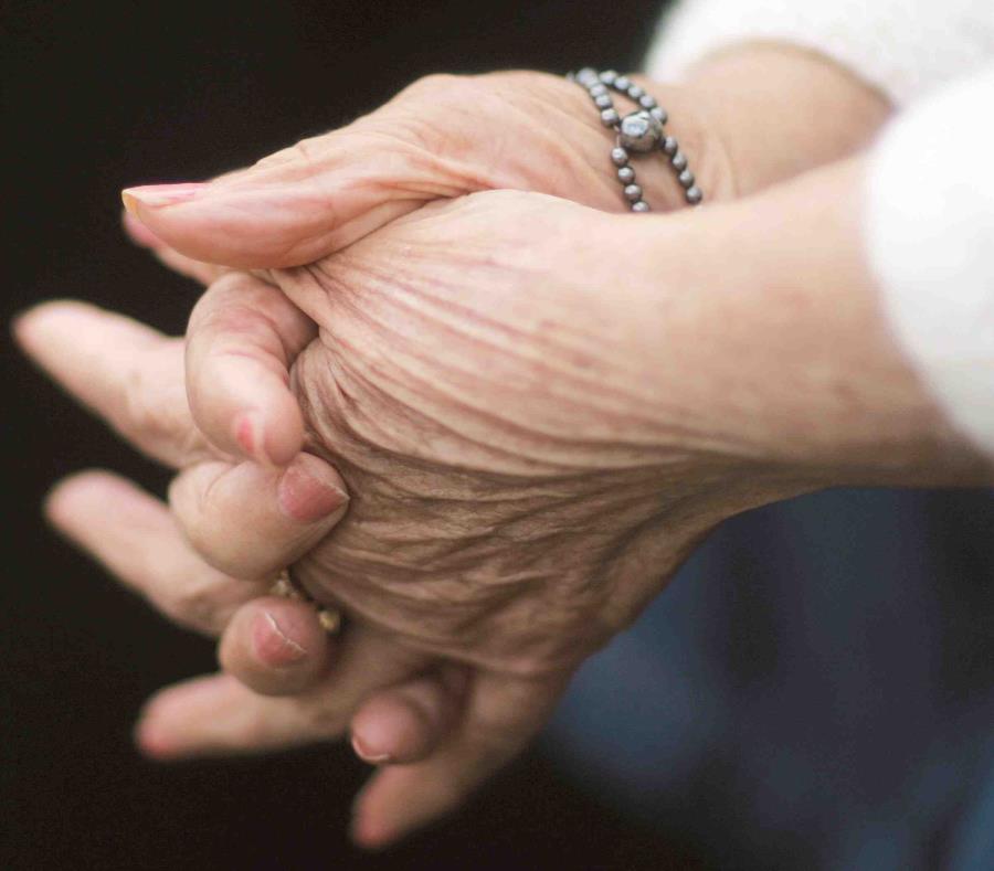 Se sabe que la acumulación en el cerebro de la proteína conocida como beta-amiloide (identificada como factor de riesgo para Alzheimer) puede exacerbar las interrupciones del sueño. (Suministrada) (semisquare-x3)