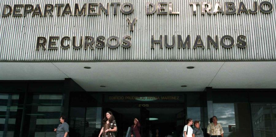 Según el estudio publicado hoy, la tasa de desempleo en Puerto Rico se situó en mayo de 2018 en 9.6%, (horizontal-x3)