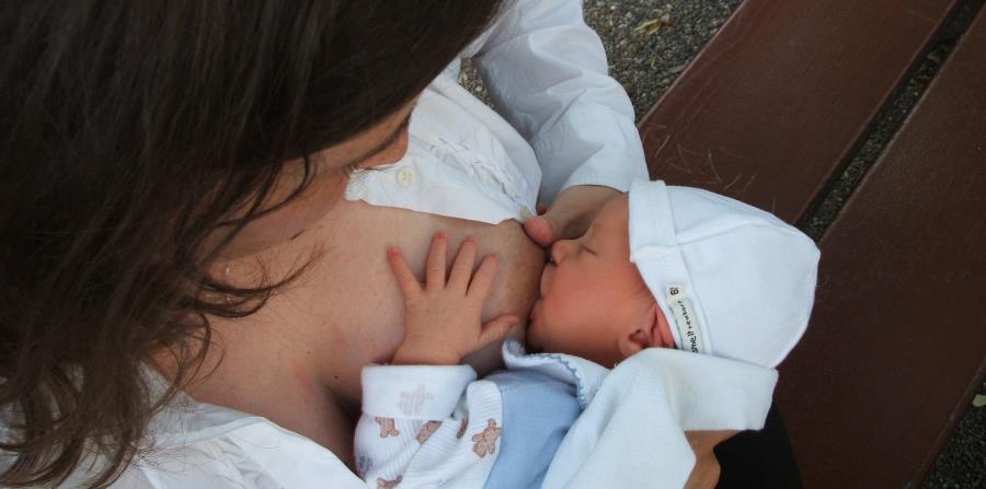 https://rec-end.elnuevodia.com/images/tn/0/257/1919/1212/900/447/2020/05/25/breastfeeding209039619201.jpg