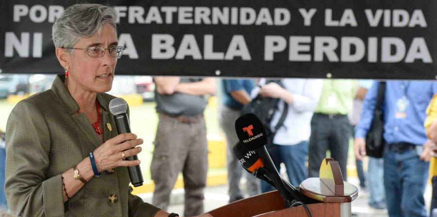 Michelle Hernández de Fraley detalló que alrededor de 4,000 policías han recibido alguna paga. (horizontal-x3)