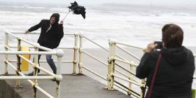 Los remanentes del huracán Lorenzo afectan a Irlanda y Reino Unido