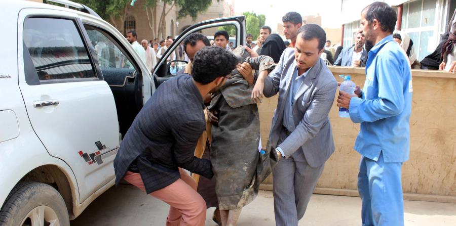 Un ataque aéreo mata a una docenas de niños en Yemen (horizontal-x3)