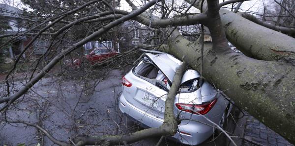 Al menos cinco muertos por el paso de varios tornados en Estados Unidos