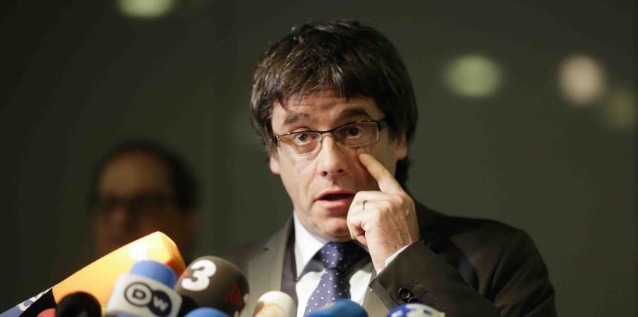 Carles Puigdemont, expresidente de Cataluña, durante una conferencia de prensa realizada en Berlin, Alemania. (AP) (horizontal-x3)