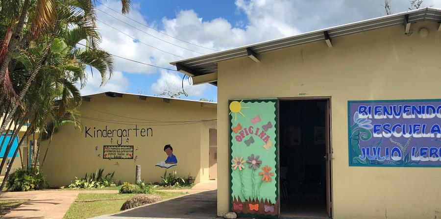La escuela elemental Julio Lebrón, en el poblado de Castañer, es una de las 280 escuelas que Educación cerrará en agosto. (horizontal-x3)