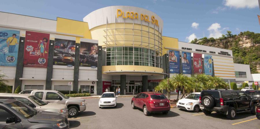 Plaza del Sol, en Bayamón, es uno de los centros comerciales abiertos. (Archivo / GFR Media) (horizontal-x3)