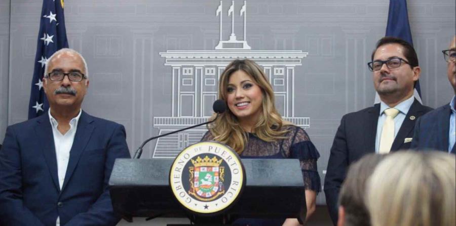 La primera dama así como el director de su oficina también forman parte del comité. (horizontal-x3)