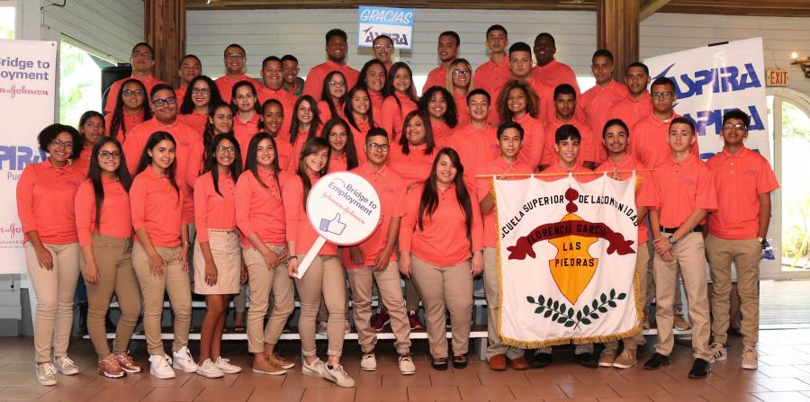 Estudiantes de 10 grado participan del programa BTE, hasta que se gradúen. Este es un programa de Johnson & Johnson y en este caso es McNeil en Las Piedras quien lo auspicia. (horizontal-x3)