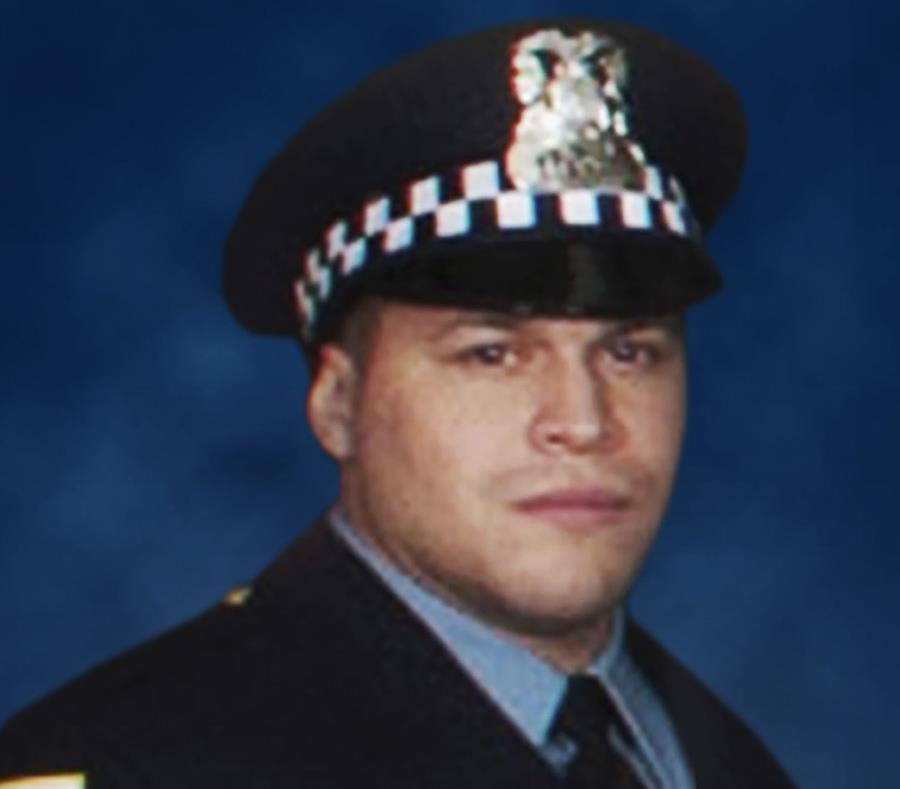 Destacan futuro prometedor policía puertorriqueño asesinado en hospital de Chicago (semisquare-x3)