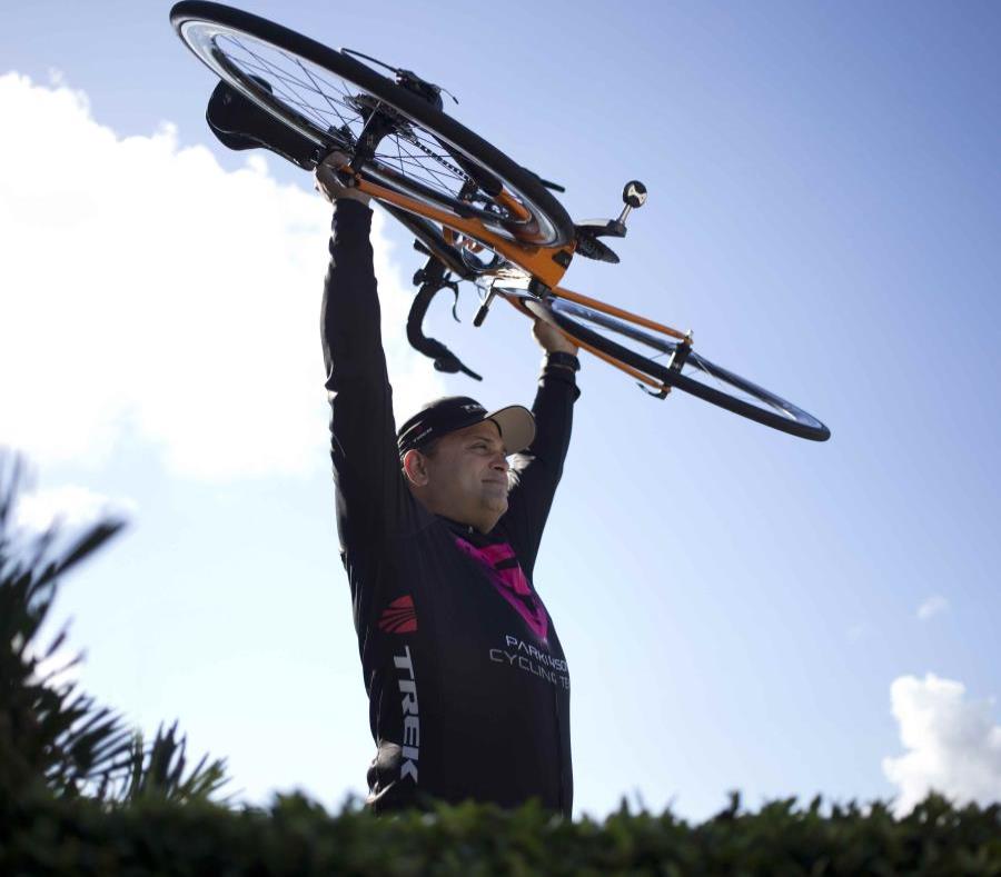 Ciclista ofrece testimonio de su combate contra el Parkinson (semisquare-x3)