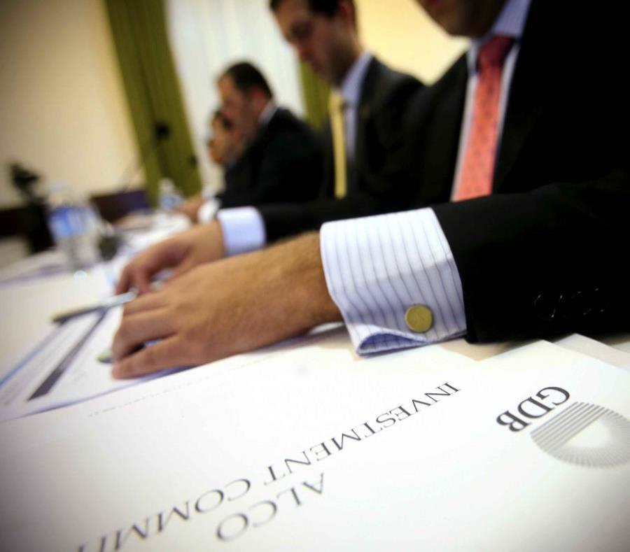 The controversy over the restructuring of GDB debt arose while the Board created a special committee to initiate claims against third parties. (semisquare-x3)