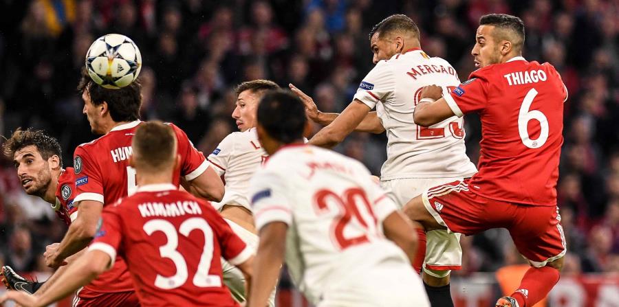 En los primeros compases, el Bayern rozó el gol con un tiro libre de James Rodríguez que salió apenas desviado. (EFE / Lukas Barth) (horizontal-x3)